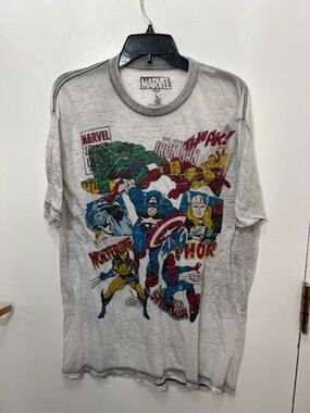 Marvel Characters Mega Print Graphic Tshirt Men's Size L